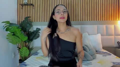 roseaurora online show from February 17, 12:34 pm