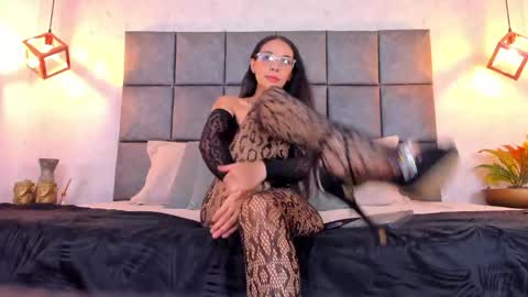 roseaurora online show from May 19, 10:32 am