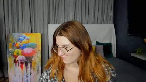 Snapshot of roseblanche2k chatting on February 19, 11:04 pm Florin online show from February 19, 11:04 pm