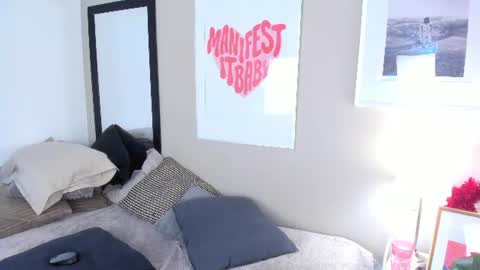 Snapshot of rosebliss chatting on June 25, 8:35 pm rose online show from June 25, 8:35 pm