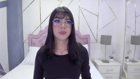 Snapshot of rosecassie chatting on December 31, 12:36 pm Rose online show from December 31, 12:36 pm