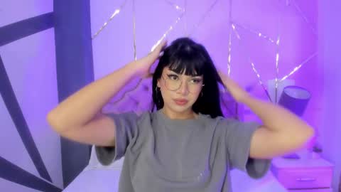 Snapshot of rosecassie chatting on January 12, 1:27 pm Rose online show from January 12, 1:27 pm