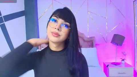 Snapshot of rosecassie chatting on January 16, 1:47 pm Rose online show from January 16, 1:47 pm