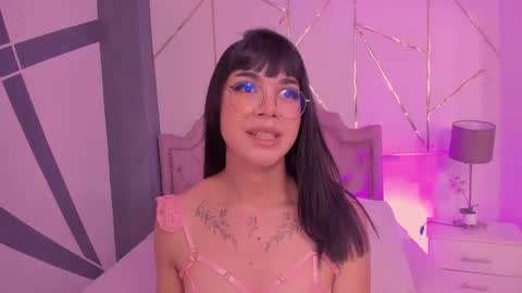 Snapshot of rosecassie chatting on January 29, 7:22 pm Rose online show from January 29, 7:22 pm