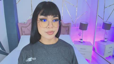 Snapshot of rosecassie chatting on January 31, 1:12 pm Rose online show from January 31, 1:12 pm