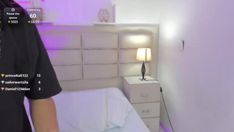 Snapshot of rosecassie chatting on February 17, 6:59 pm Rose online show from February 17, 6:59 pm