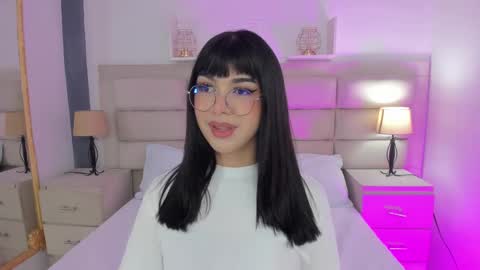 Snapshot of rosecassie chatting on February 22, 1:02 pm Rose online show from February 22, 1:02 pm