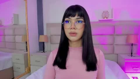 Snapshot of rosecassie chatting on February 26, 4:56 pm Rose online show from February 26, 4:56 pm