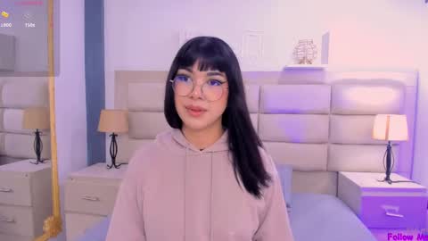 Snapshot of rosecassie chatting on March 1, 2:34 pm Rose online show from March 1, 2:34 pm