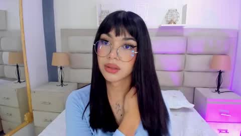 Snapshot of rosecassie chatting on March 3, 2:15 pm Rose online show from March 3, 2:15 pm