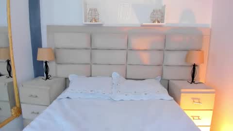 Snapshot of rosecassie chatting on March 5, 12:55 pm Rose online show from March 5, 12:55 pm