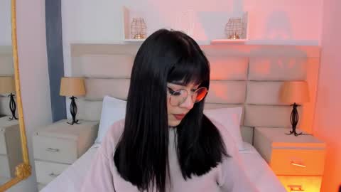 Snapshot of rosecassie chatting on March 8, 1:14 pm Rose online show from March 8, 1:14 pm