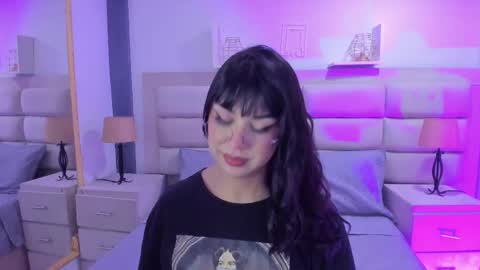 Snapshot of rosecassie chatting on March 12, 1:40 pm Rose online show from March 12, 1:40 pm