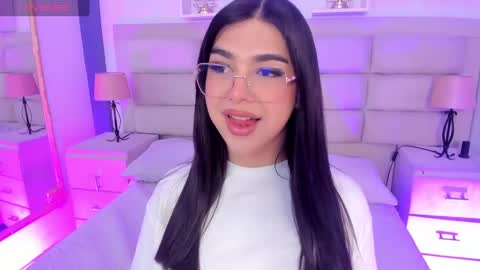 Snapshot of rosecassie chatting on September 9, 12:37 pm Rose online show from September 9, 12:37 pm