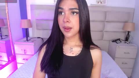 Snapshot of rosecassie chatting on September 19, 3:13 pm Rose online show from September 19, 3:13 pm