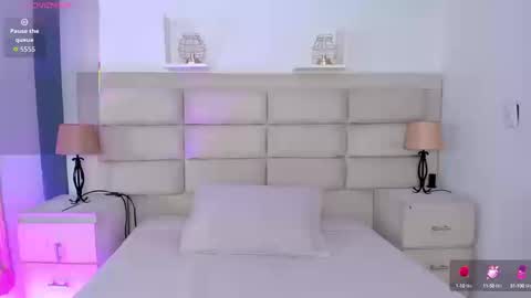 Snapshot of rosecassie chatting on September 23, 1:14 pm Rose online show from September 23, 1:14 pm