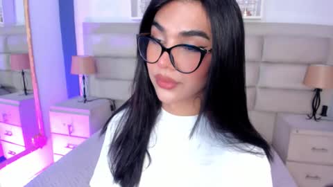 Snapshot of rosecassie chatting on September 24, 1:03 pm Rose online show from September 24, 1:03 pm