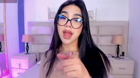 Snapshot of rosecassie chatting on October 6, 1:41 pm Rose online show from October 6, 1:41 pm