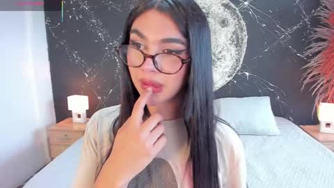 Rose online show from December 17, 2:01 pm