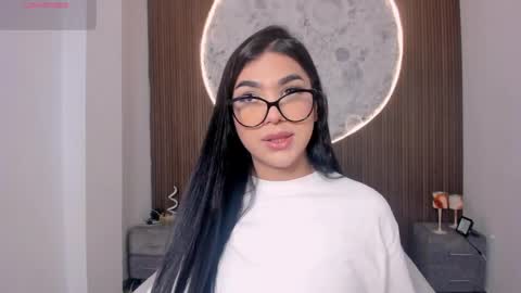 Snapshot of rosecassie chatting on April 10, 1:27 pm Rose online show from April 10, 1:27 pm