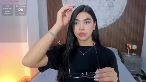 Snapshot of rosecassie chatting on April 15, 2:35 pm Rose online show from April 15, 2:35 pm