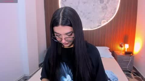 Snapshot of rosecassie chatting on May 5, 1:30 pm Rose online show from May 5, 1:30 pm