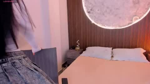 Snapshot of rosecassie chatting on May 6, 1:38 pm Rose online show from May 6, 1:38 pm