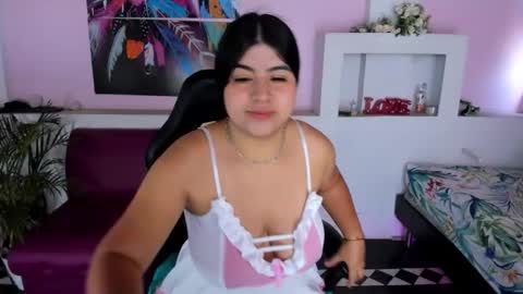 Snapshot of rosee_honey_ chatting on September 21, 1:46 pm rose online show from September 21, 1:46 pm