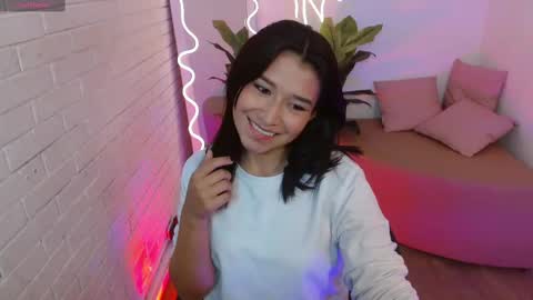 Snapshot of rosee_tay chatting on September 23, 11:46 am Rose online show from September 23, 11:46 am
