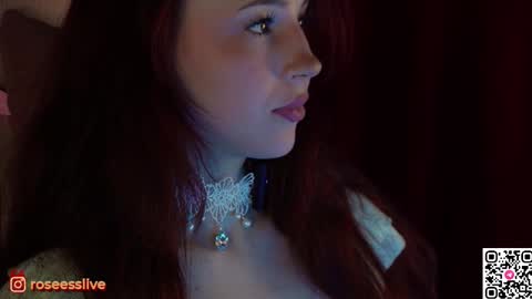 Snapshot of roseess_ chatting on January 10, 1:46 pm roseess_ online show from January 10, 1:46 pm