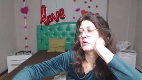 RoseHille online show from February 19, 6:04 pm