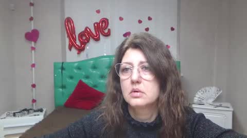 RoseHille online show from February 21, 6:58 am
