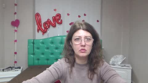 RoseHille online show from February 22, 6:46 am