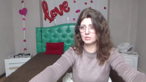 RoseHille online show from February 23, 6:16 pm