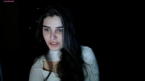 Snapshot of roselina_ chatting on April 17, 7:28 pm Rose online show from April 17, 7:28 pm