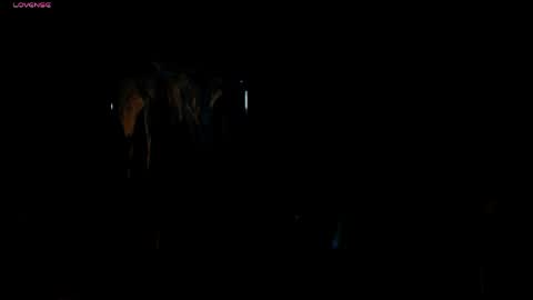 Snapshot of roselina_ chatting on April 19, 7:49 pm Rose online show from April 19, 7:49 pm