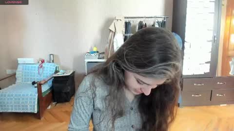 Snapshot of roselina_ chatting on April 27, 12:03 pm Rose online show from April 27, 12:03 pm