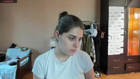 Snapshot of roselina_ chatting on May 19, 2:01 pm Rose online show from May 19, 2:01 pm