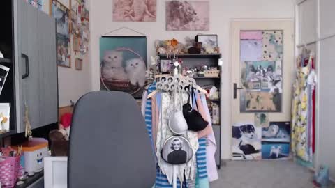 Rose online show from March 25, 1:39 pm