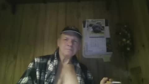 Snapshot of roses2u1958 chatting on March 21, 11:41 pm roses2u1958 online show from March 21, 11:41 pm