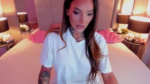 Snapshot of rosetatt chatting on February 4, 6:52 am Nataly online show from February 4, 6:52 am