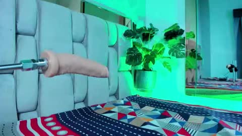 Rose online show from March 18, 5:43 am