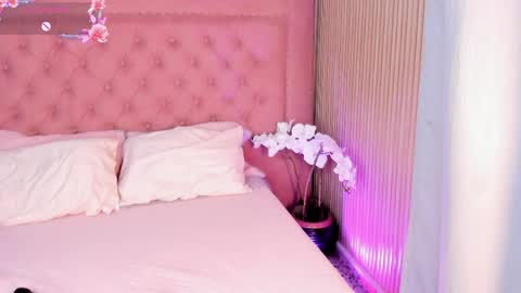   online show from March 30, 12:28 pm