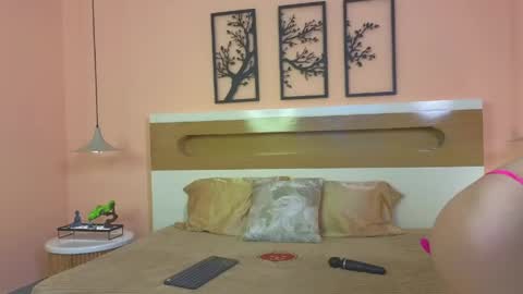 rosewilsom online show from May 16, 12:48 pm