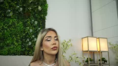 Amii online show from May 11, 4:04 pm