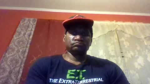 Snapshot of roshun69 chatting on April 6, 7:20 am Roshun Haynes online show from April 6, 7:20 am