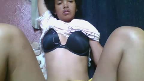 rosia685234 online show from January 9, 2:36 am