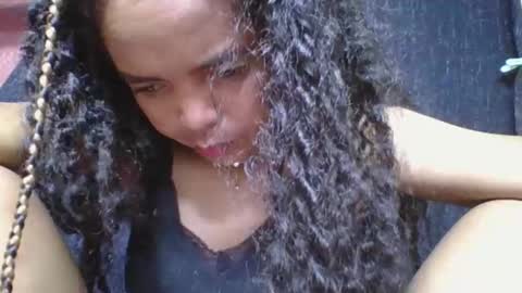 rosia685234 online show from May 2, 6:51 am
