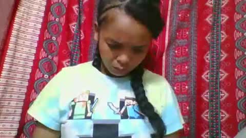 rosia685234 online show from May 13, 2:31 am