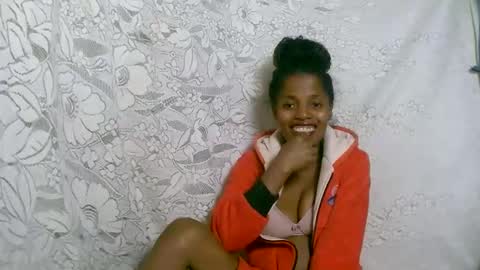 Snapshot of rosiahot1 chatting on October 11, 7:18 am rosia online show from October 11, 7:18 am